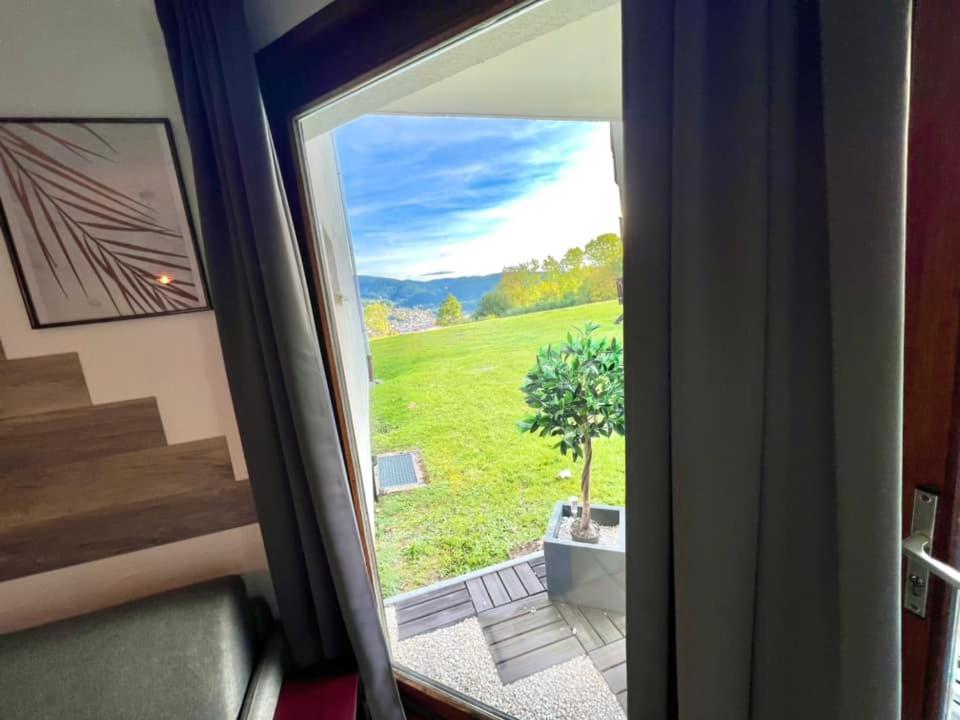 ג'רארדמר Joli Studio Cosy, Vue Magnifique Et Terrasse Privee מראה חיצוני תמונה